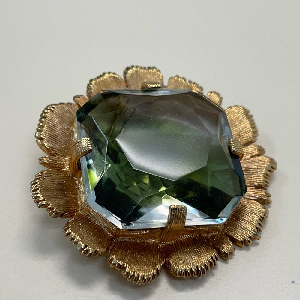 Emmons Brooch rare large faceted green gold tone